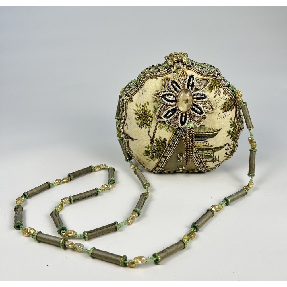 Vintage Mary Frances Retired Tapestry Beaded ScallopedHandbag w/ Dust Bag